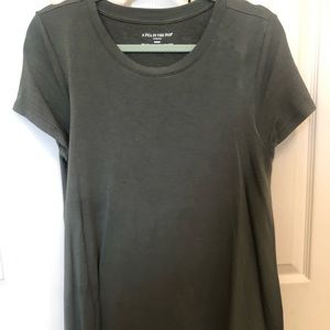 A Pea in the Pod Nursing Top, Army Green, Medium, EUC
